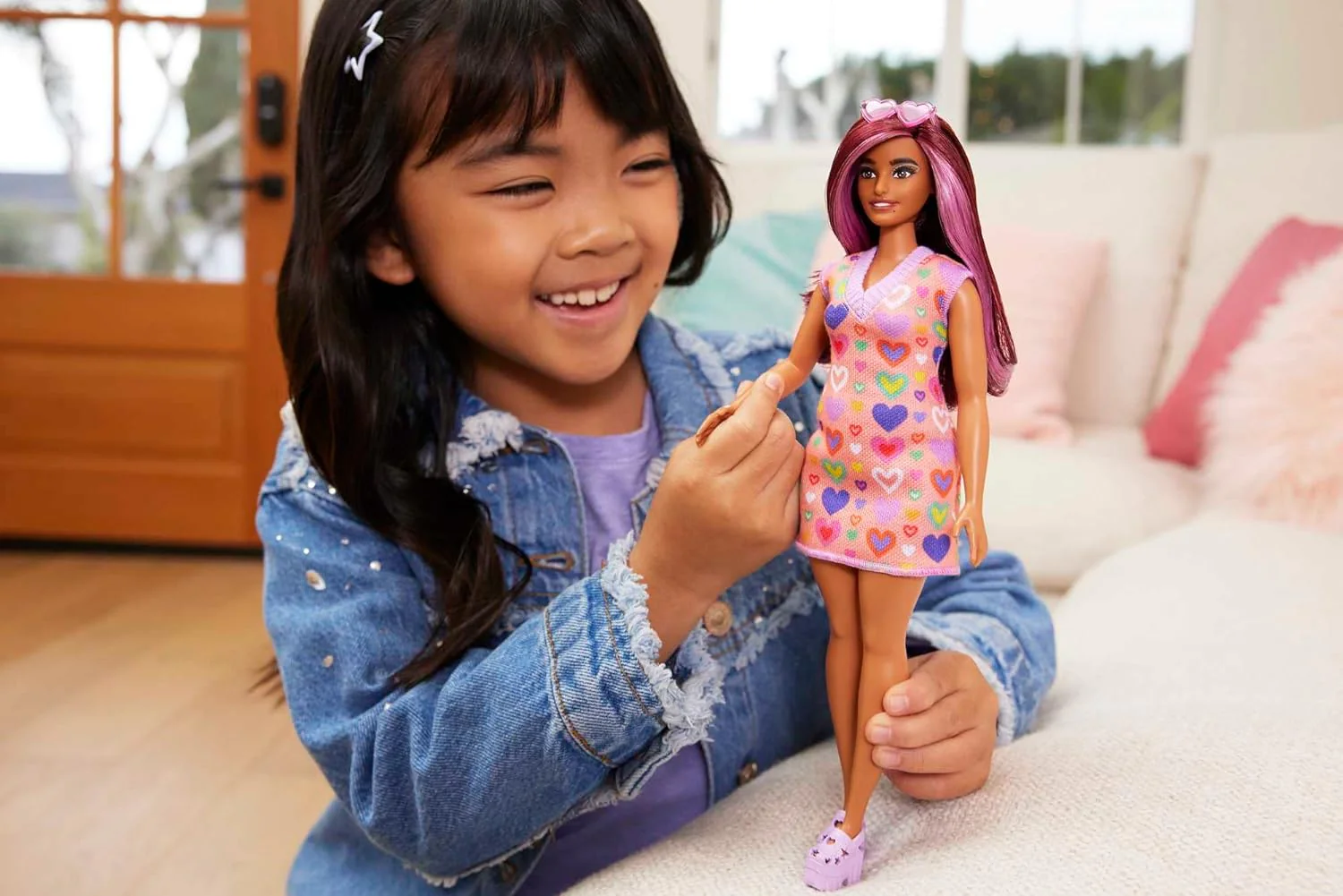 Barbie Fashionistas Doll 207 Heart-Print Sweater Dress - Image 7